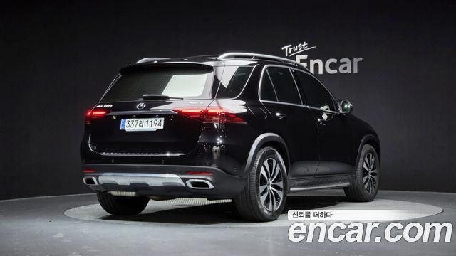 Mercedes-Benz GLE-Class (W167) GLE300d 4MATIC 2024 — фото 2