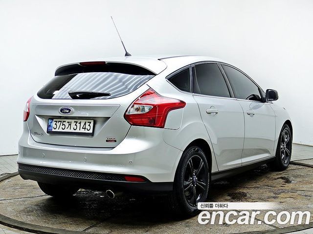 Ford Focus 2.0 Diesel Sport Hatchback 3rd 2014 — фото 4