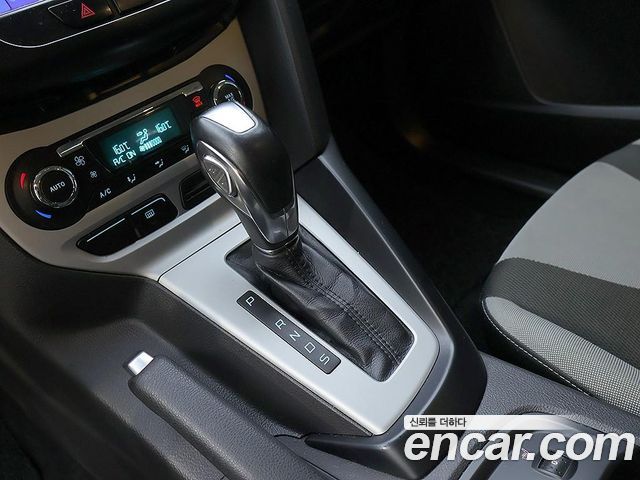 Ford Focus 2.0 Diesel Sport Hatchback 3rd 2014 — фото 10