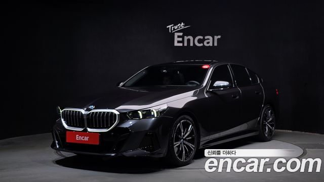 BMW 5 Series (G60) 530i xDrive M Sport 2026 — фото 1