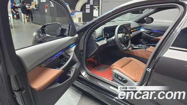 BMW 5 Series (G60) 530i xDrive M Sport 2026 — фото 10