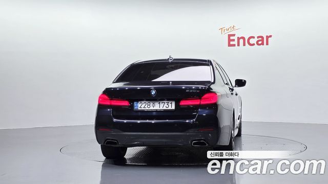 BMW 5 Series (G30) 530e M Sport 2021 — фото 4