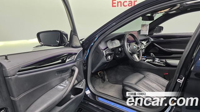 BMW 5 Series (G30) 530e M Sport 2021 — фото 10
