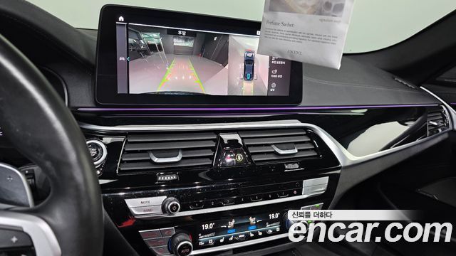 BMW 5 Series (G30) 530e M Sport 2021 — фото 17
