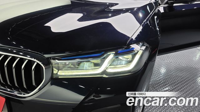 BMW 5 Series (G30) 530e M Sport 2021 — фото 22