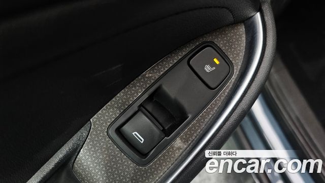 Chevrolet Malibu 1.3 Turbo LT Deluxe 2020 — фото 24
