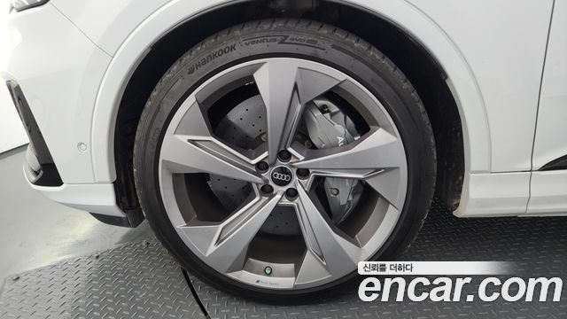 Audi SQ7 (4M) 4.0 TFSI Quattro 2023 — фото 5