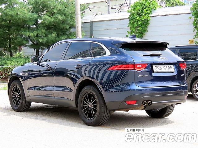 Jaguar F-PACE 20d Prestige 2018 — фото 3