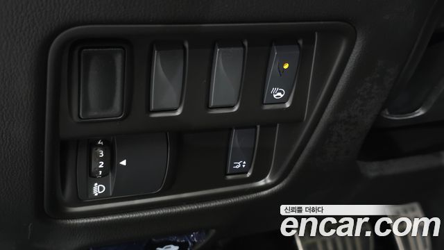 Renault Korea QM6 2.0 GDe PREMIERE 2WD 2025 — фото 30