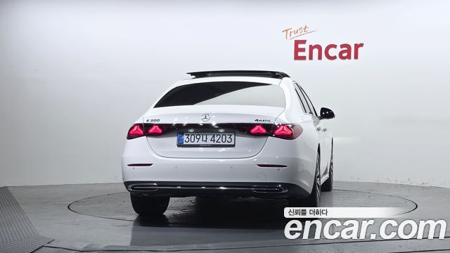 Mercedes-Benz E-Class (W214) E300 4MATIC Exclusive 2026 — фото 4