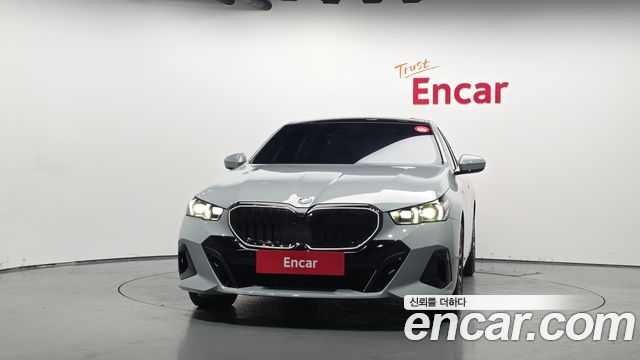 BMW 5 Series (G60) 530e M Sport 2025 — фото 3