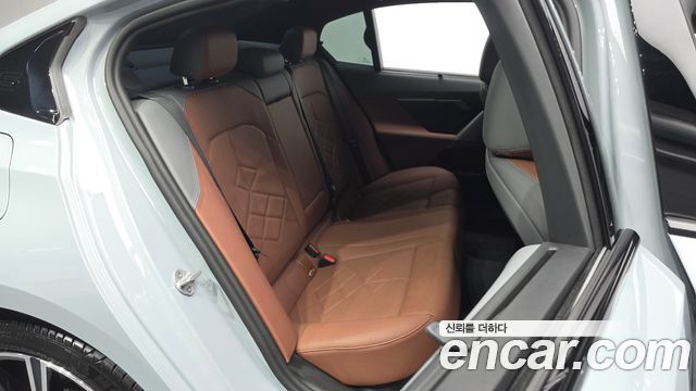 BMW 5 Series (G60) 530e M Sport 2025 — фото 11