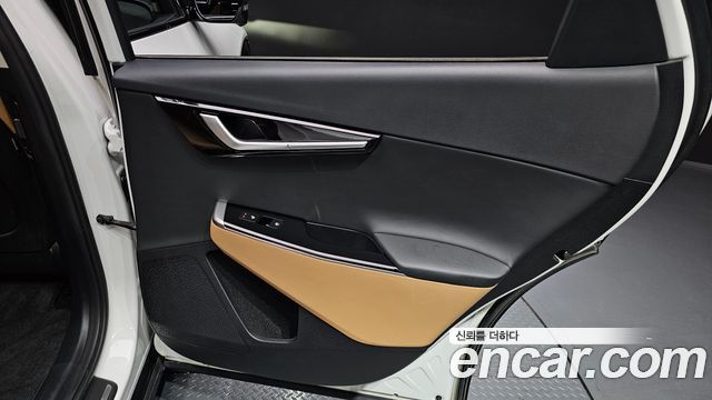Kia EV6 Long Range Earth 2023 — фото 31