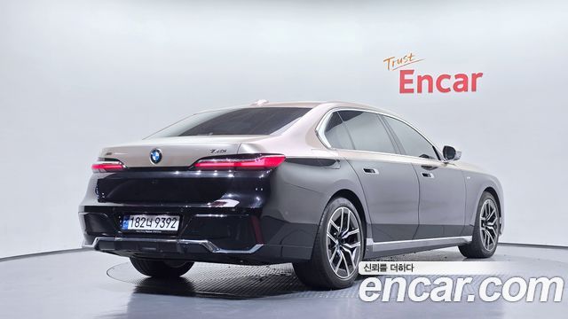 BMW 7 Series (G70) 740i xDrive M Sport 2024 — фото 2