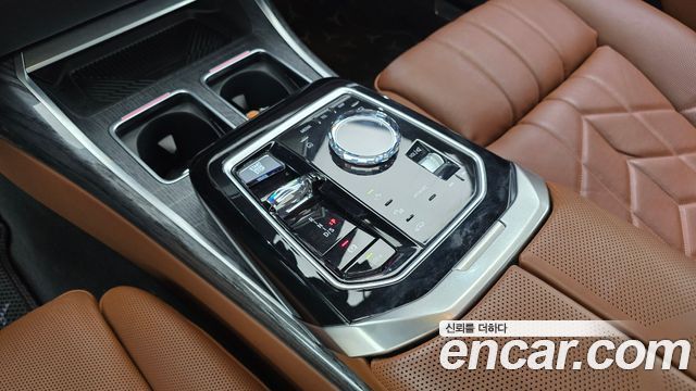 BMW 7 Series (G70) 740i xDrive M Sport 2024 — фото 9