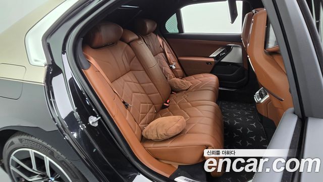 BMW 7 Series (G70) 740i xDrive M Sport 2024 — фото 11