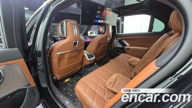 BMW 7 Series (G70) 740i xDrive M Sport 2024 — фото 12