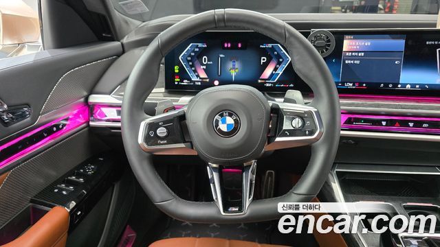 BMW 7 Series (G70) 740i xDrive M Sport 2024 — фото 13