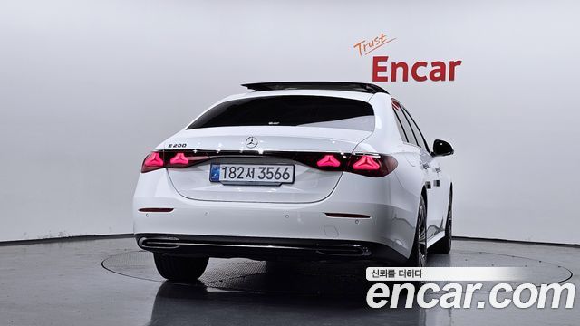 Mercedes-Benz E-Class (W214) E200 Avantgarde 2025 — фото 4