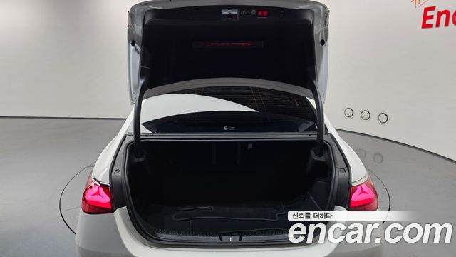 Mercedes-Benz E-Class (W214) E200 Avantgarde 2025 — фото 24