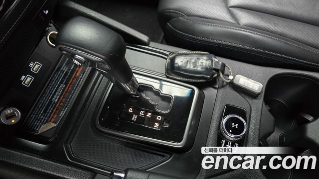 KG Mobility (SsangYong) Rexton Sports Khan Diesel 2.2 4WD Prestige 2023 — фото 9