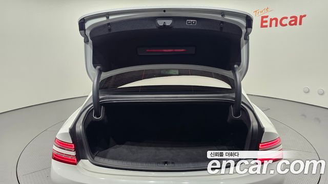 Genesis G80 (RG3) Gasoline 2.5 Turbo AWD 2022 — фото 17