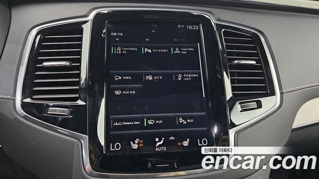 Volvo XC90 (II) T8 R-Design Hybrid 2021 — фото 16