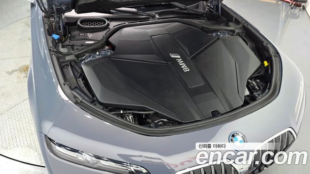 BMW i7 (G70) xDrive 60 Design Pure Excellence 2023 — фото 6