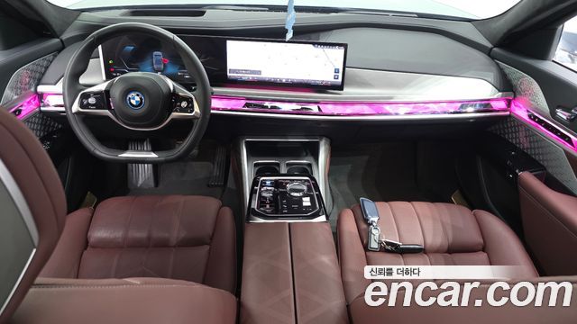 BMW i7 (G70) xDrive 60 Design Pure Excellence 2023 — фото 7