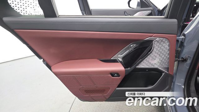 BMW i7 (G70) xDrive 60 Design Pure Excellence 2023 — фото 25