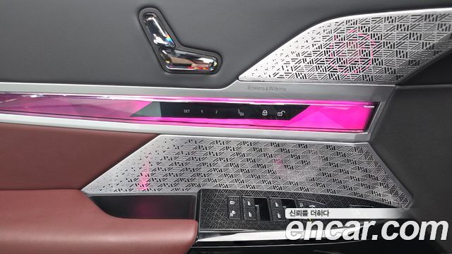 BMW i7 (G70) xDrive 60 Design Pure Excellence 2023 — фото 28