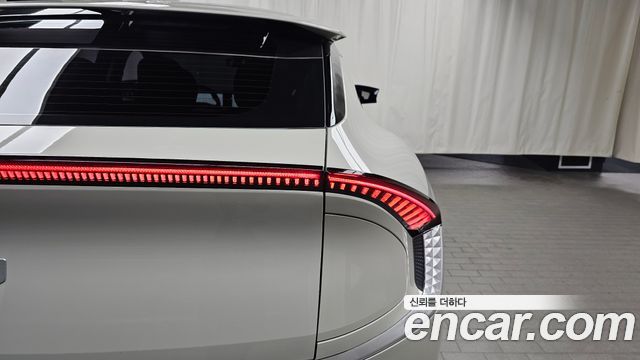 Kia EV6 Long Range Light 2023 — фото 29