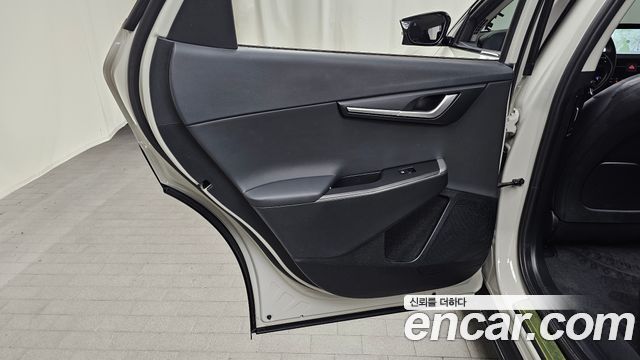 Kia EV6 Long Range Light 2023 — фото 31