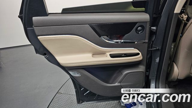 Lincoln Corsair 2.0 Reserve AWD 2022 — фото 25