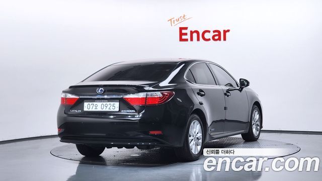 Lexus ES300h premium XV60 2013 — фото 2