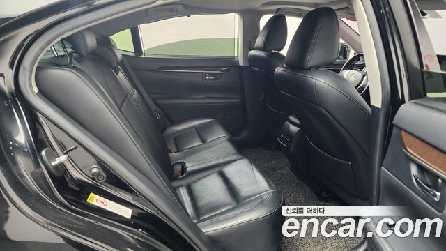 Lexus ES300h premium XV60 2013 — фото 11