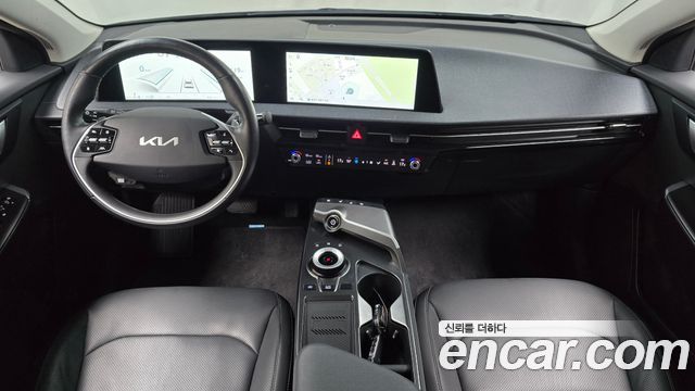 Kia EV6 Long Range Light 2023 — фото 7
