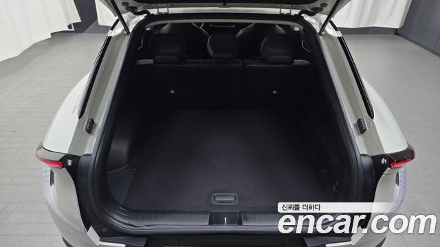 Kia EV6 Long Range Light 2023 — фото 35