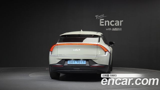 Kia EV6 Long Range Light 2023 — фото 4