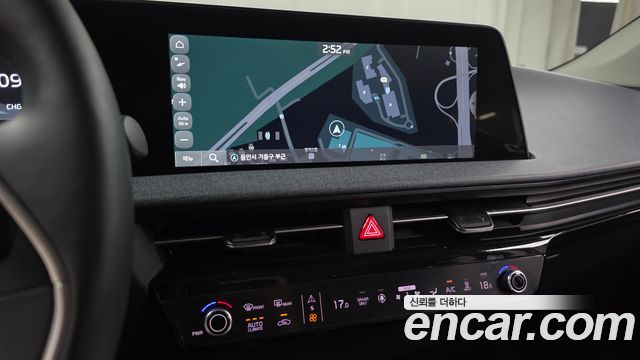 Kia EV6 Long Range Light 2023 — фото 18