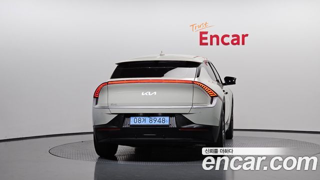 Kia EV6 Long Range Light 2023 — фото 4