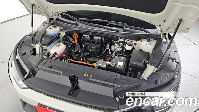 Kia EV6 Long Range Light 2023 — фото 6