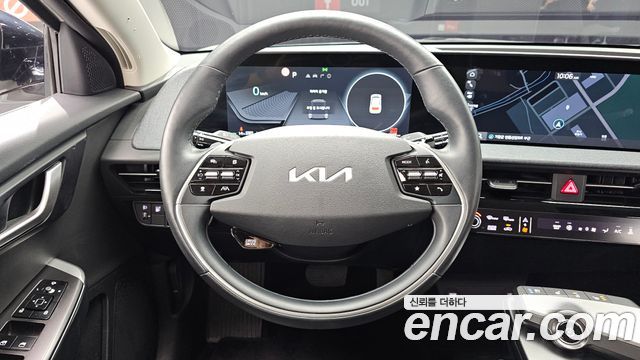 Kia EV6 Long Range Light 2023 — фото 17