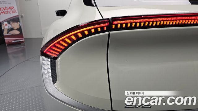 Kia EV6 Long Range Light 2023 — фото 29