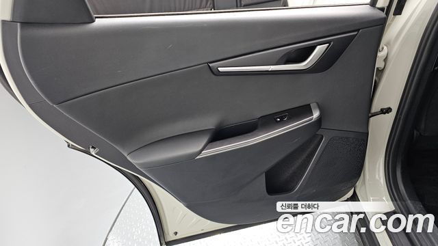 Kia EV6 Long Range Light 2023 — фото 31