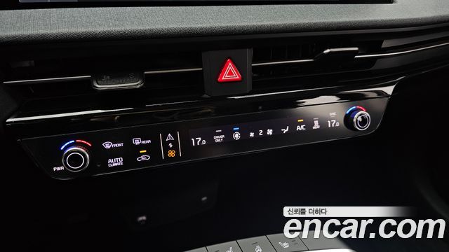 Kia EV6 Long Range Light 2023 — фото 33