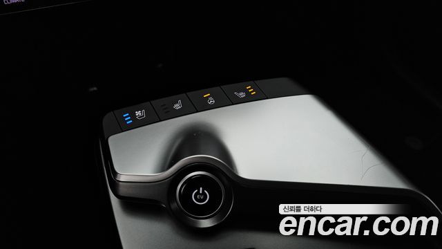 Kia EV6 Long Range Light 2023 — фото 34