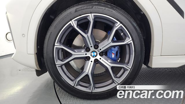 BMW X6 (G06) xDrive40i M Sport 2023 — фото 5