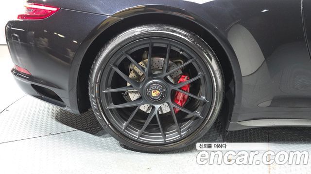 Porsche 911 Carrera 4 GTS Cabriolet 991 2019 — фото 5