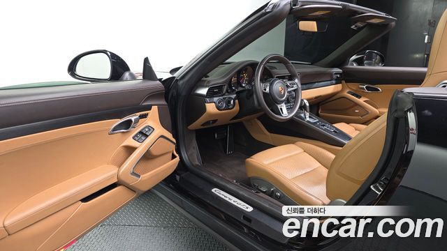Porsche 911 Carrera 4 GTS Cabriolet 991 2019 — фото 10